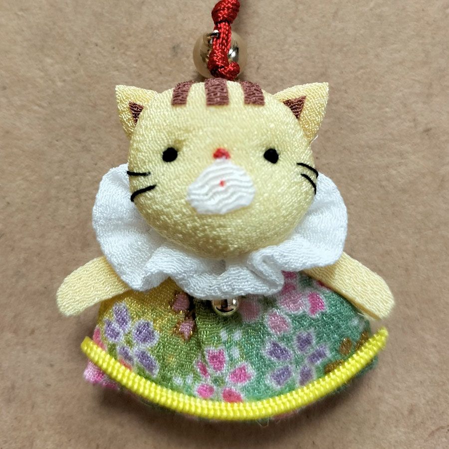 ちりめん手芸キット 仔猫のチャーム・2個セット 和風雑貨好きにちりめんで作る子猫の飾り ハンドメイドキット