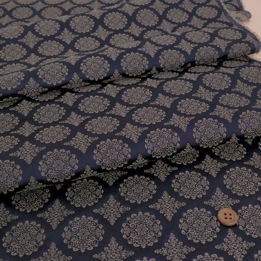 金襴生地(金らん) 稜華文(濃紺) 10cm単位 切り売り 正倉院文様 りょうかもんにしき 唐花文 上品なレース柄きんらん