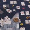 和柄コットン生地 招き猫ファミリー(くすみ紺) 10cm単位 切り売り 和風柄ドビークロス 和調木綿 KOKKAコッカハッピーキャッツ
