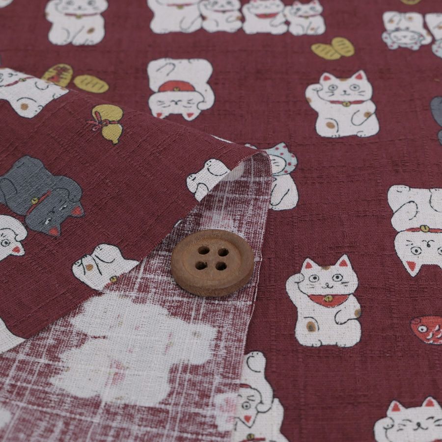 和柄コットン生地 招き猫ファミリー(えんじ色) 10cm単位 切り売り 和風柄ドビー生地 和調木綿プリント KOKKAコッカHappy Cats