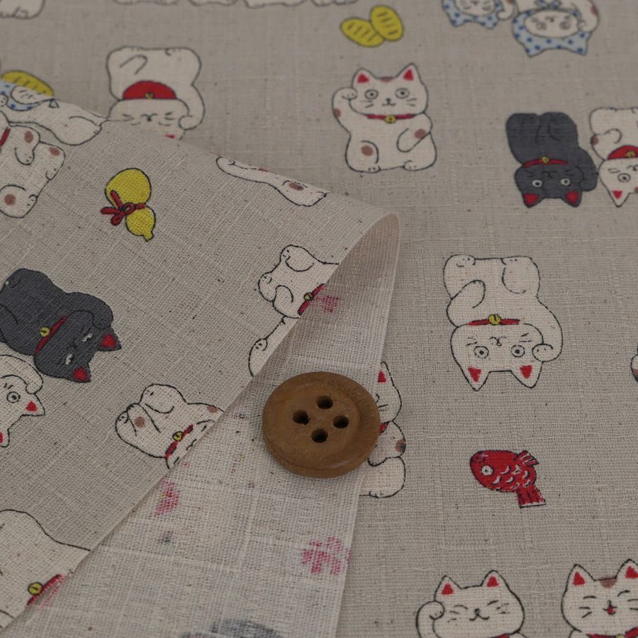 和柄コットン生地 招き猫ファミリー(グレージュ) 10cm単位 切り売り 和風柄ツムギクロス 和調木綿プリント KOKKAコッカまねき猫柄