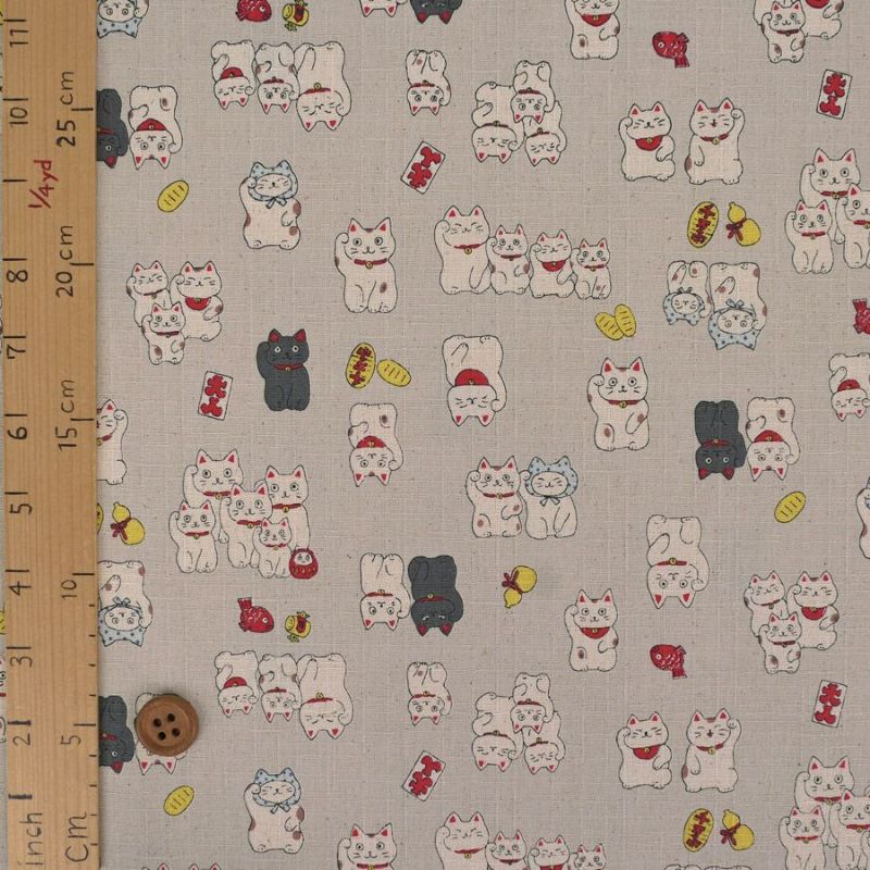 和柄コットン生地 招き猫ファミリー(グレージュ) 10cm単位 切り売り 和風柄ツムギクロス 和調木綿プリント KOKKAコッカまねき猫柄
