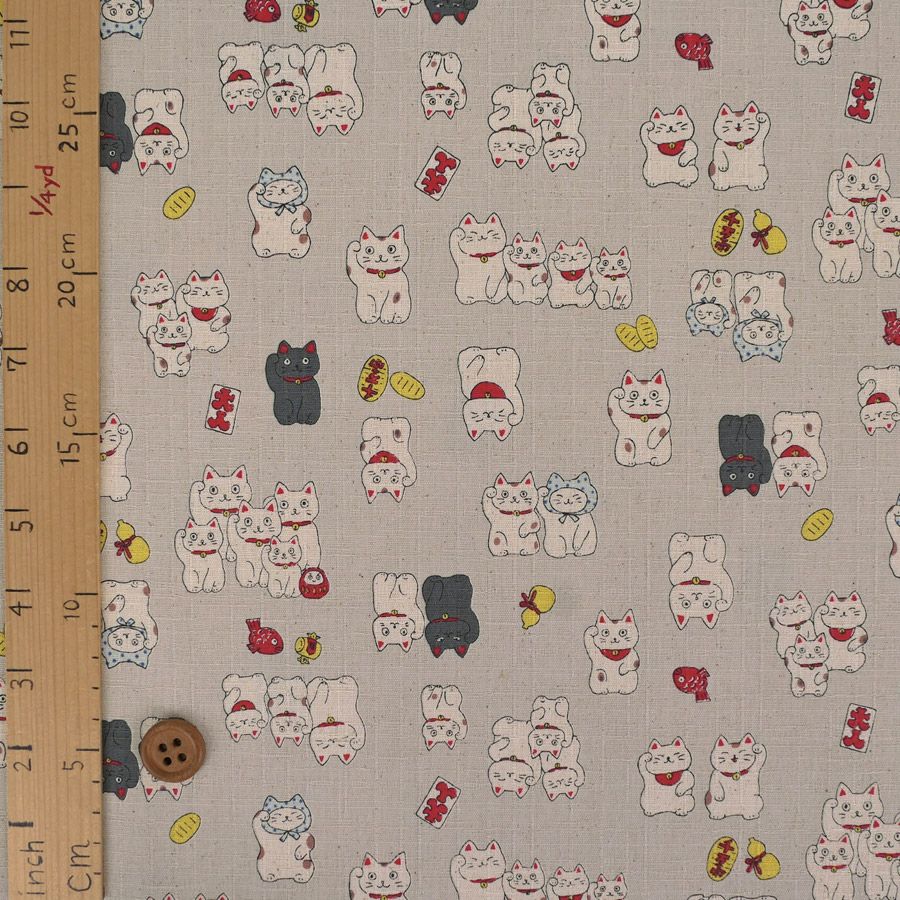 和柄コットン生地 招き猫ファミリー(グレージュ) 10cm単位 切り売り 和風柄ツムギクロス 和調木綿プリント KOKKAコッカまねき猫柄
