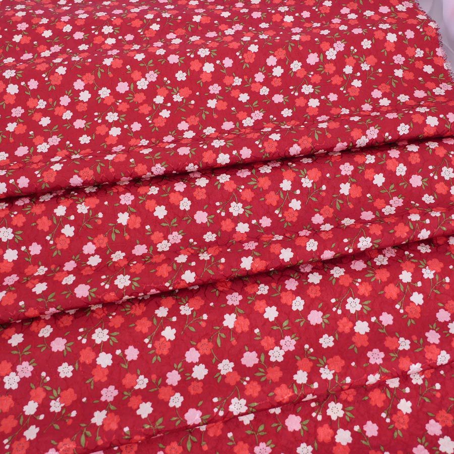 ポリジャガードちりめん生地 可憐な小桜(赤)10cm単位 切り売り チリメンジャカード 和小物・巾着・ポーチに華やかな小花模様