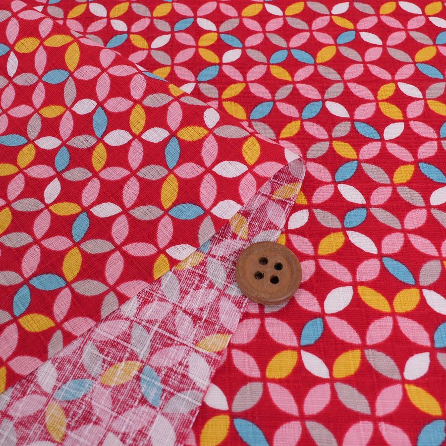 和柄コットン生地 カラフルな七宝柄(赤) 10cm単位 切り売り 可愛い和モダン柄 SEVENBERRYツムギシャンタンはんなり豆和柄