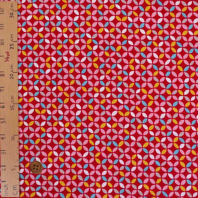 和柄コットン生地 カラフルな七宝柄(赤) 10cm単位 切り売り 可愛い和モダン柄 SEVENBERRYツムギシャンタンはんなり豆和柄