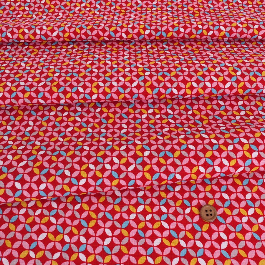 和柄コットン生地 カラフルな七宝柄(赤) 10cm単位 切り売り 可愛い和モダン柄 SEVENBERRYツムギシャンタンはんなり豆和柄