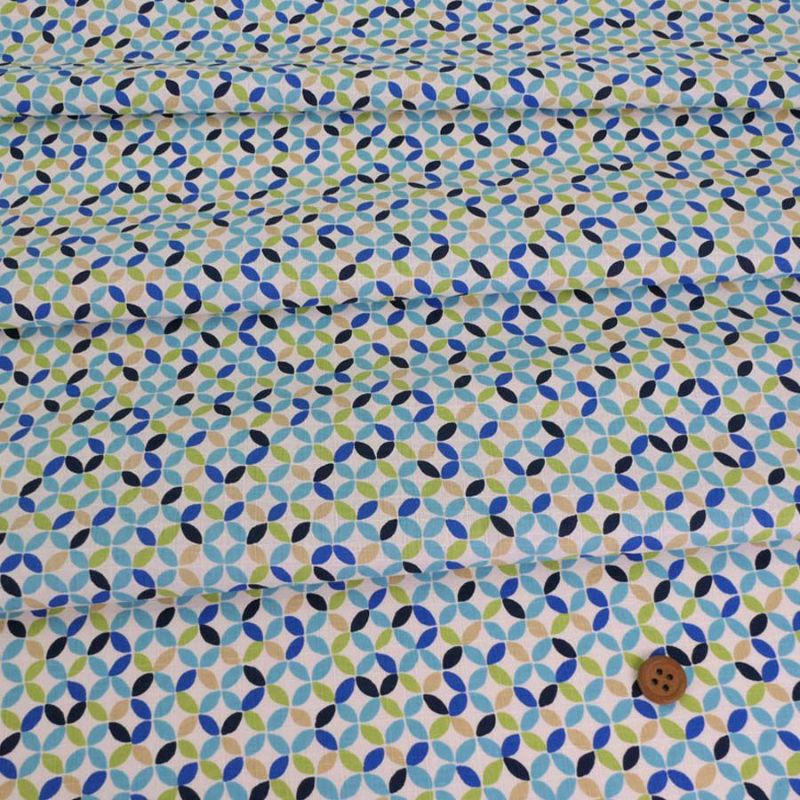 和柄コットン生地 カラフルな七宝柄(白/青) 10cm単位 切り売り 七宝つなぎ柄 SEVENBERRY モダン和柄コットン はんなり豆和柄