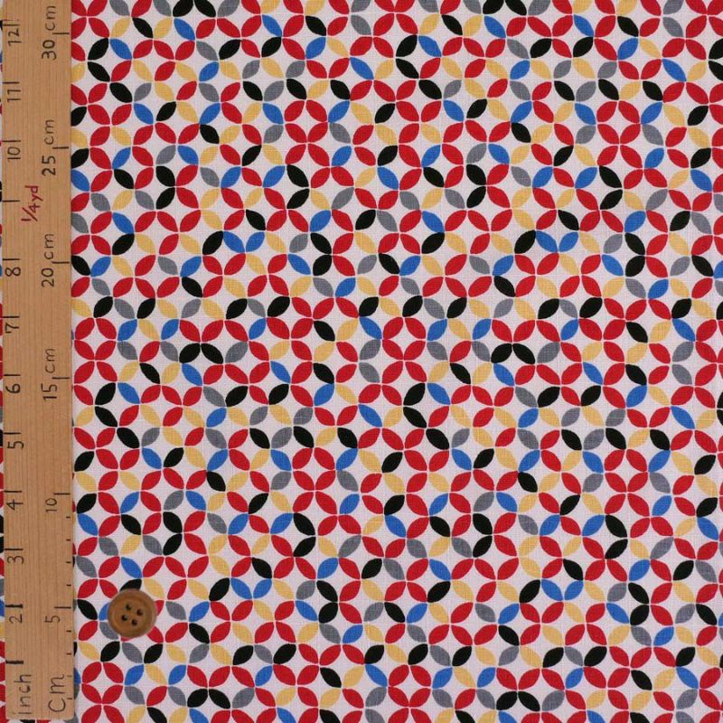 和柄コットン生地 カラフルな七宝柄(白/赤) 10cm単位 切り売り カラフル和モダンデザイン SEVENBERRY七宝繋ぎ柄 小物作りに