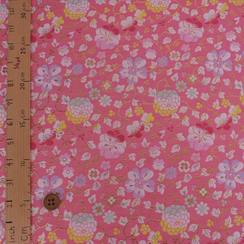 金襴生地(金らん) 夢花唐草(さんご色) 10cm単位 切り売り 華やかな装飾に ピンク地の西陣織金襴 可愛い和モダン柄化繊布地