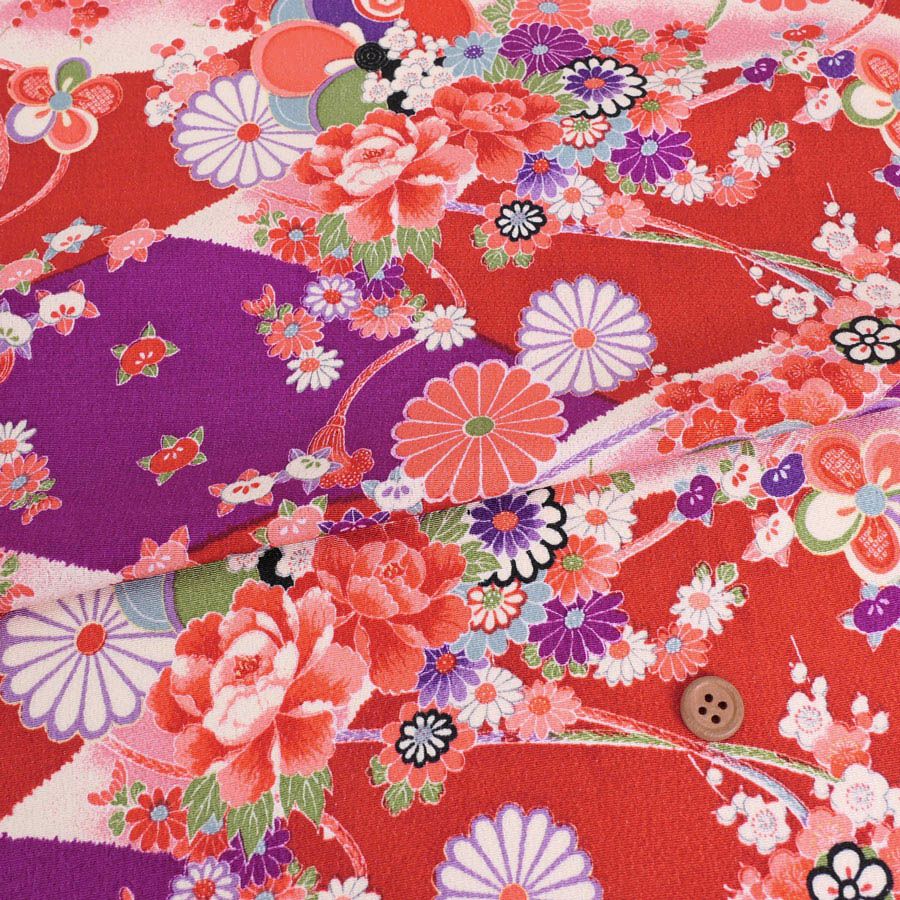 古布再現ちりめん生地 華絵巻 (赤) 10cm単位 切り売り 鮮やかな彩りの手芸用和柄布 ちりめん細工や和雑貨作りに最適
