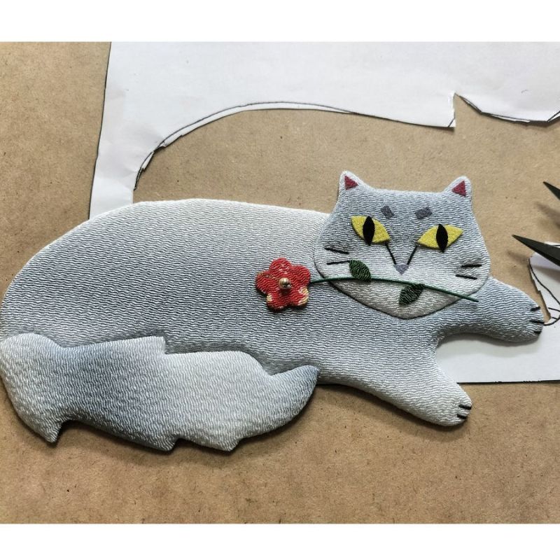 手芸キット 愛しの猫たち 押絵の壁掛け・花一輪モフ猫 ネコモチーフタペストリー 猫好きインテリアグッズ手づくりで
