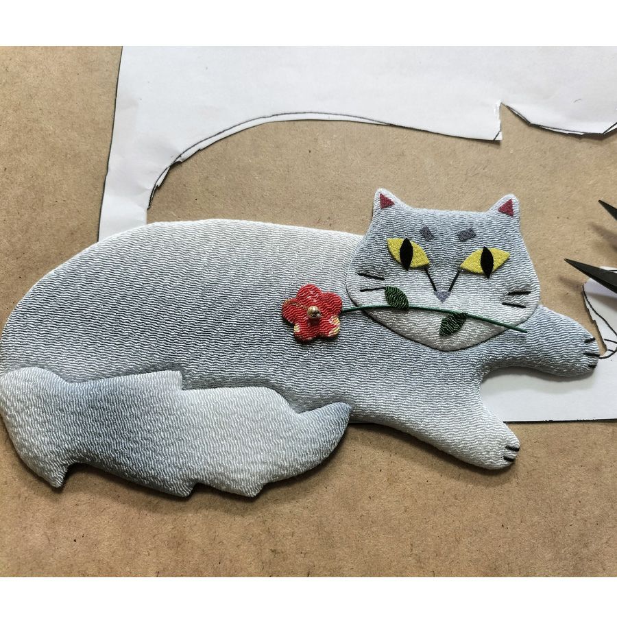 手芸キット 愛しの猫たち 押絵の壁掛け・花一輪モフ猫 ネコモチーフタペストリー 猫好きインテリアグッズ手づくりで