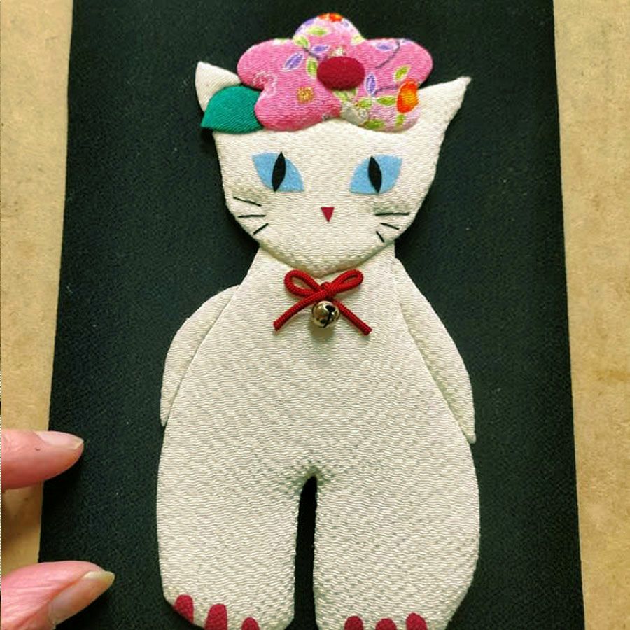 手芸キット 愛しの猫たち 押絵の壁掛け・おすまし白猫 ねこモチーフミニタペストリー手作りキット ちりめん押し絵簡単