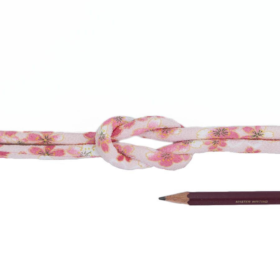 ちりめん丸ひも・柄・8ミリ(実寸約8-10ミリ) おぼろ桜・ピンク 10cm単位 切り売り 和モダンコード 和風紐 可愛い花柄のひも 桜柄縮緬 太い紐和調