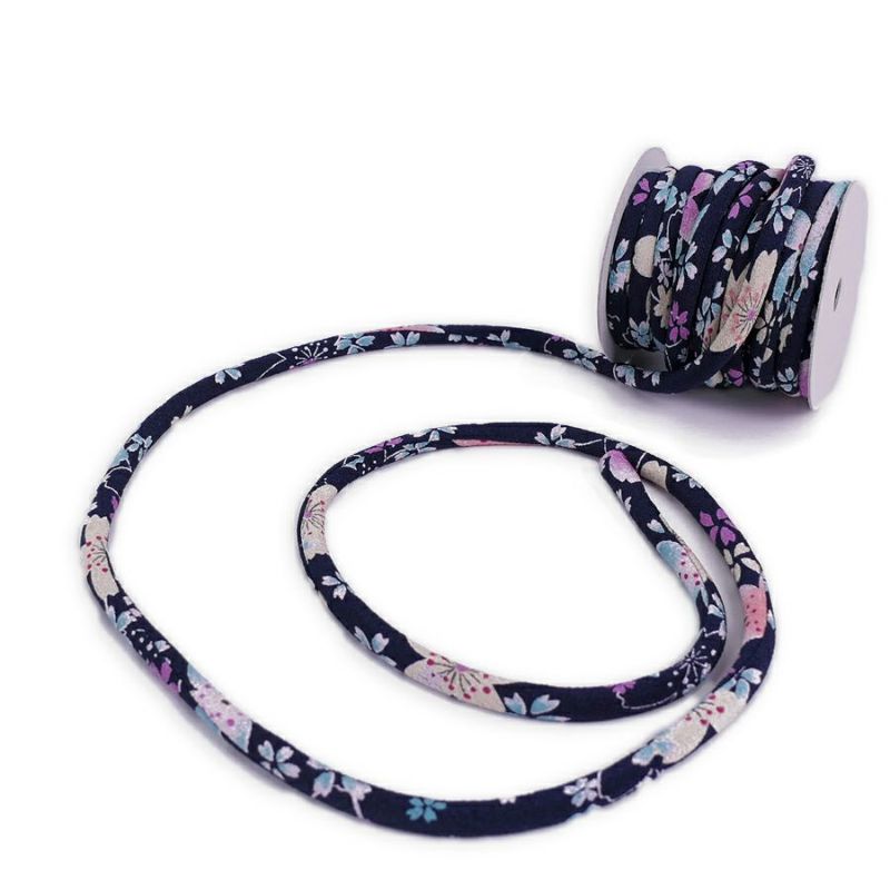 ちりめん丸ひも・柄・8ミリ(実寸約8-10ミリ) 桜祭・紺 10cm単位 切り売り 和モダンコード 和風紐 可愛い花柄のひも 桜柄縮緬 太い紐和調