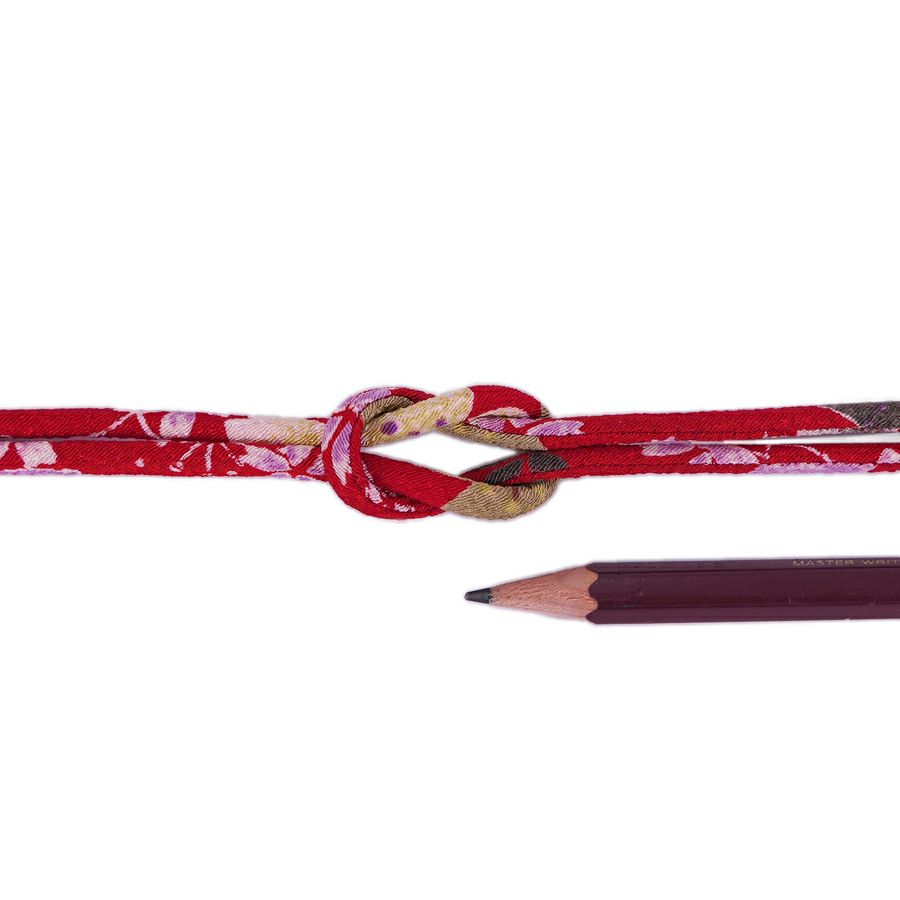 ちりめん丸ひも・柄・3ミリ(実寸約3-4ミリ) 桜祭・赤 10cm単位 切り売り 縮緬丸紐 和のひも 和風コード花柄 赤系色華やか クラフト材料