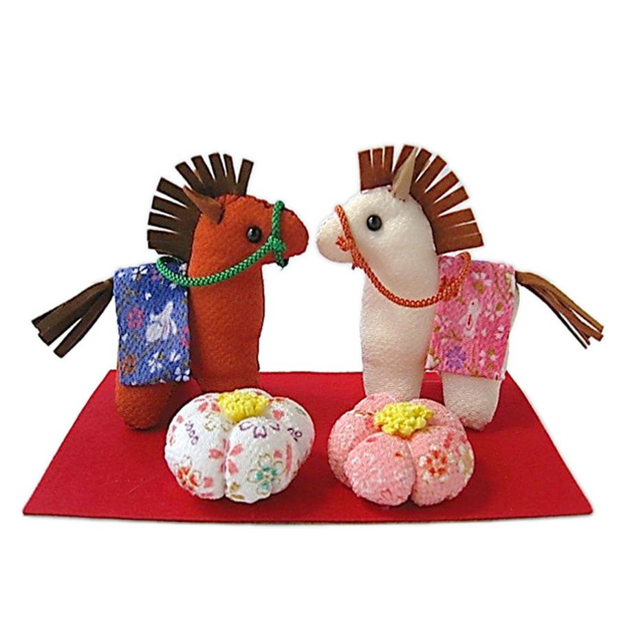 2026干支手作りキット 招福夫婦馬 午年ちりめんキット うま年 家庭円満や夫婦和合を願う干支飾り