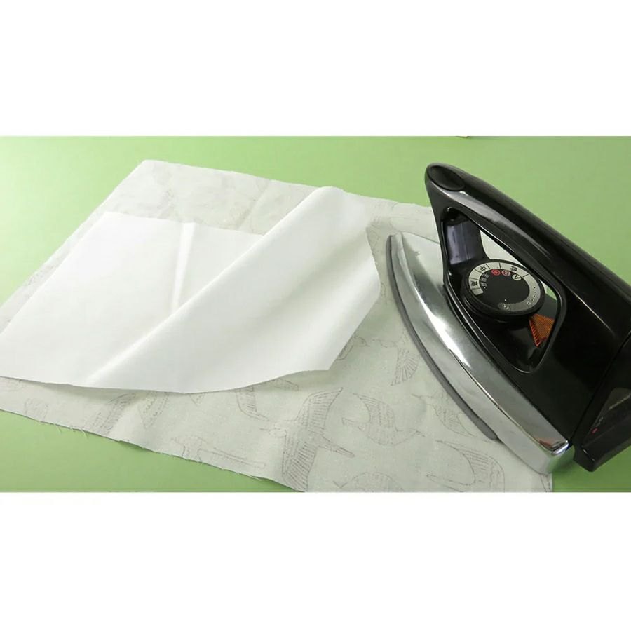 らくにはれる接着芯 プレシオン芯地・はりなじみ(中薄手～薄手) らくはり芯地家庭アイロンで楽に貼れる 薄手布用柔らかい接着芯