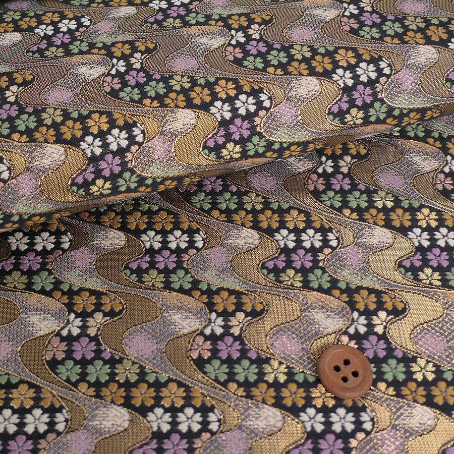 金襴生地(金らん) 花しぐれ流水文様(黒) 10cm単位 切り売り 西陣織きんらん化繊 和風生地伝統柄 和調花柄 雑貨衣装向き 黒金