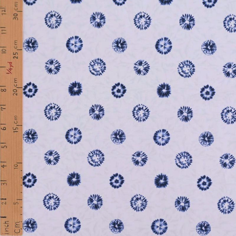 和柄コットン生地 丸しぼりの菊花柄 (白に藍) 10cm単位 切り売り 唐松絞り柄 からまつしぼりプリント 藍染め風 セブンベリー木綿