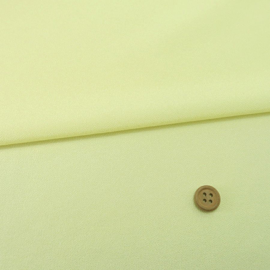 つまみ細工用カット済み生地・一越ちりめん(うすきはだ) 3cm角 20枚/100枚 裁断済みひとこしちりめん カット済縮緬布地 30ミリ角 薄黄色