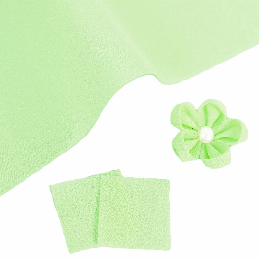 つまみ細工用カット済み生地・一越ちりめん(裏柳) 3cm角 20枚/100枚 裁断済みひとこしちりめん カット済縮緬布地 30ミリ角 黄緑色