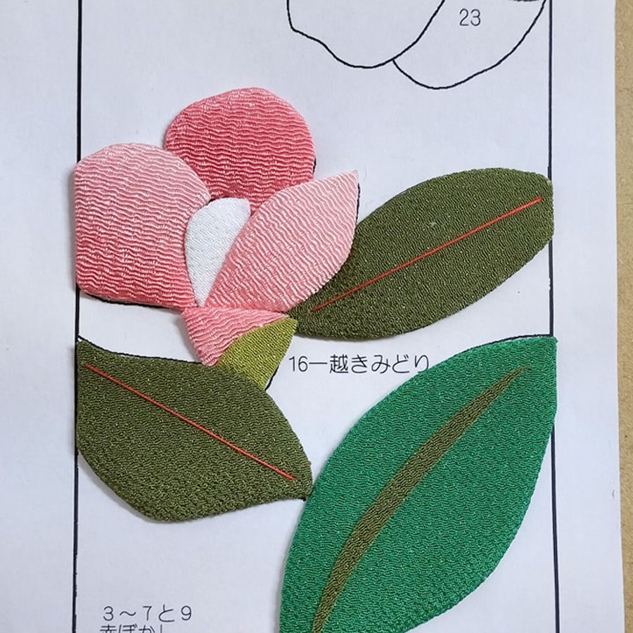 ちりめん手芸キット もてなしの花 12月 ワビスケ(侘助) 縮緬押し絵キット ちりめん布絵キット 椿の花 ツバキクラフト