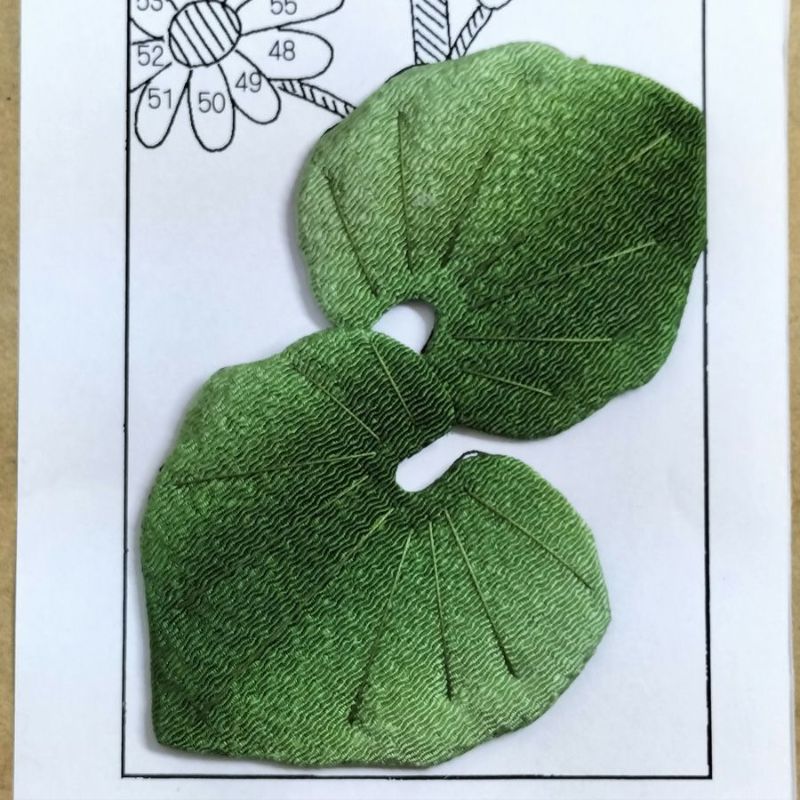 ちりめん手芸キット もてなしの花 11月 ツワブキ(石蕗) ちりめん押絵キット 布絵クラフト 押し絵材料 花のタペストリー