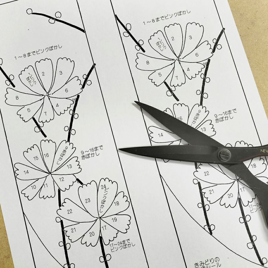 ちりめん手芸キット もてなしの花 10月 コスモス(秋桜) ちりめん布押絵 押し絵キット 縮緬細工 秋花のミニタペストリー
