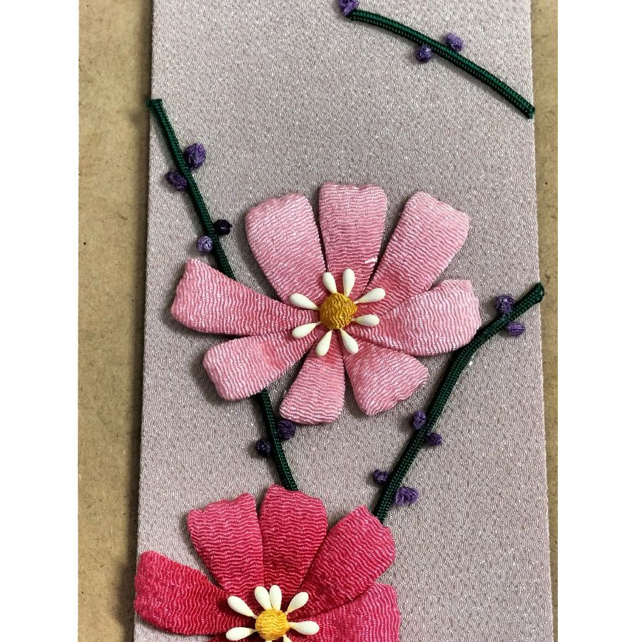 ちりめん手芸キット もてなしの花 10月 コスモス(秋桜) ちりめん布押絵 押し絵キット 縮緬細工 秋花のミニタペストリー