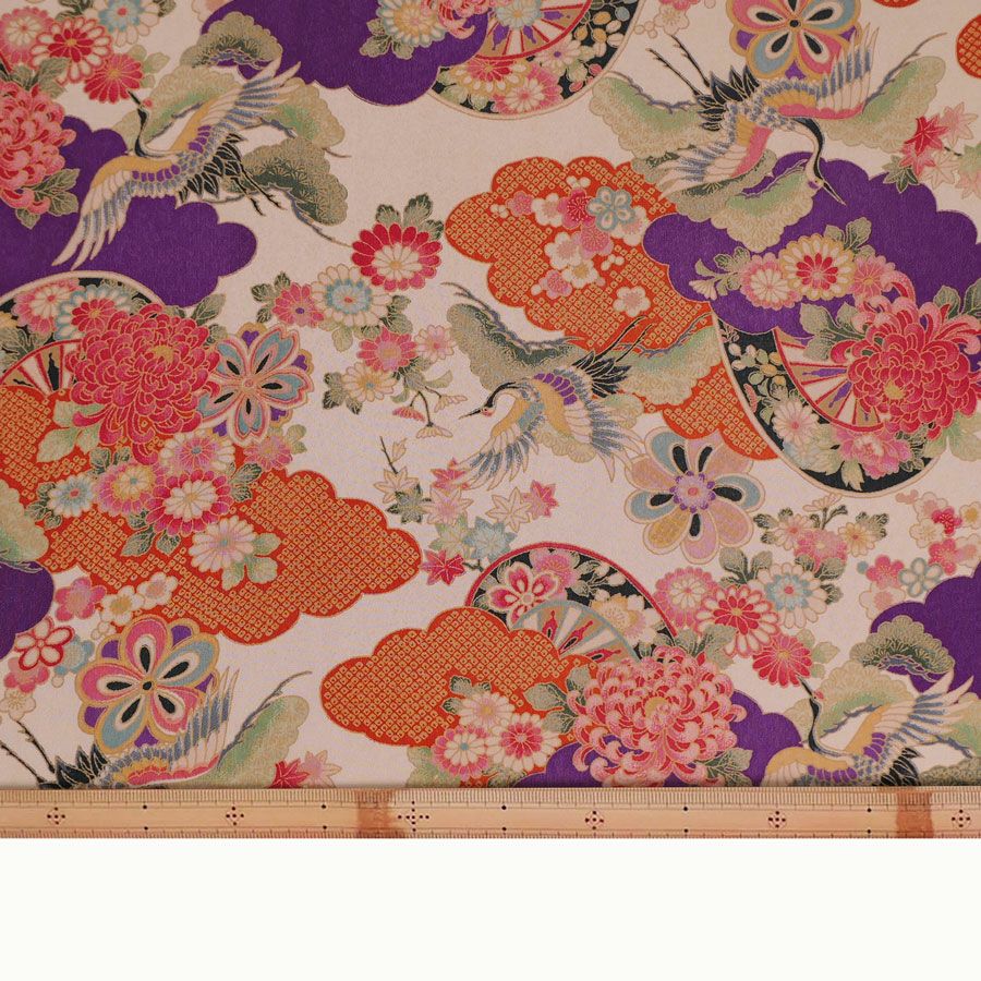 一越ちりめん生地 疋田雲に鶴と菊(白藤) 10cm単位 切り売り ひとこしちりめん 薄手縮緬 古典柄 伝統柄 鶴柄 吉祥文様 手芸用