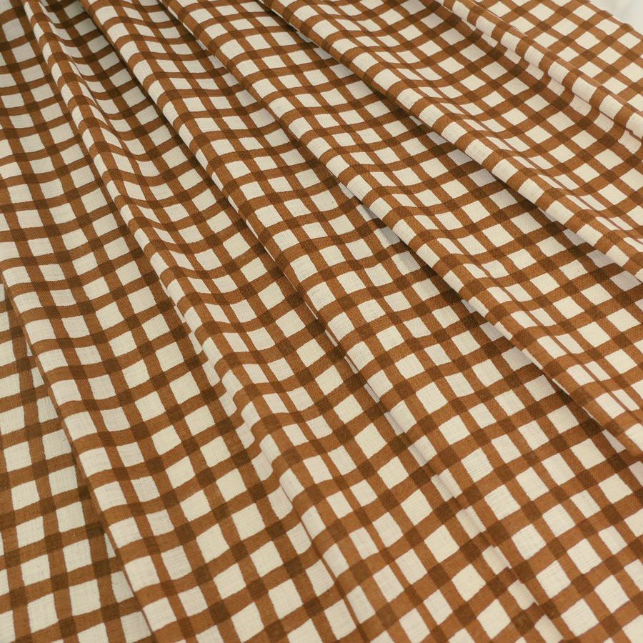 麻みたいなコットン生地 チェック柄 (ブラウン) 10cm単位 切り売り ナチュラルな風合いリネンライクスラブ チェック柄 茶色くるみ