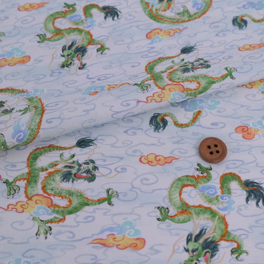 和柄コットン生地 雲海の龍(淡い水色)