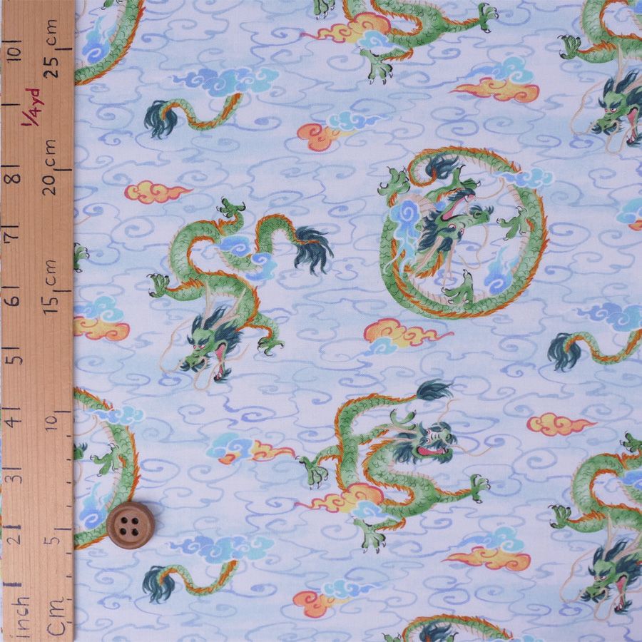 和柄コットン生地 雲海の龍(淡い水色)