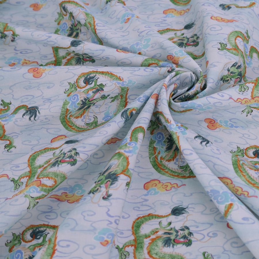 和柄コットン生地 雲海の龍(淡い水色)