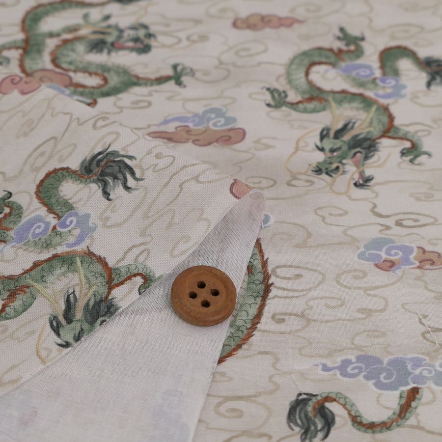 和柄コットン生地 雲海の龍(アイボリーベージュ)