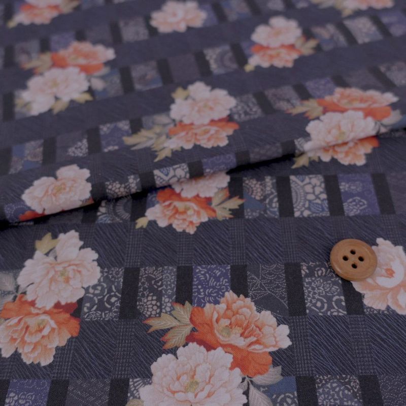 和柄コットン生地 変わり格子に牡丹(グレー) 10cm単位 切り売り