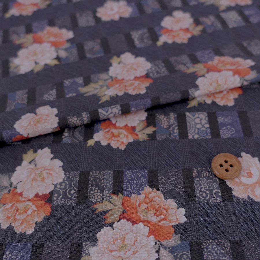 和柄コットン生地 変わり格子に牡丹(グレー) 10cm単位 切り売り