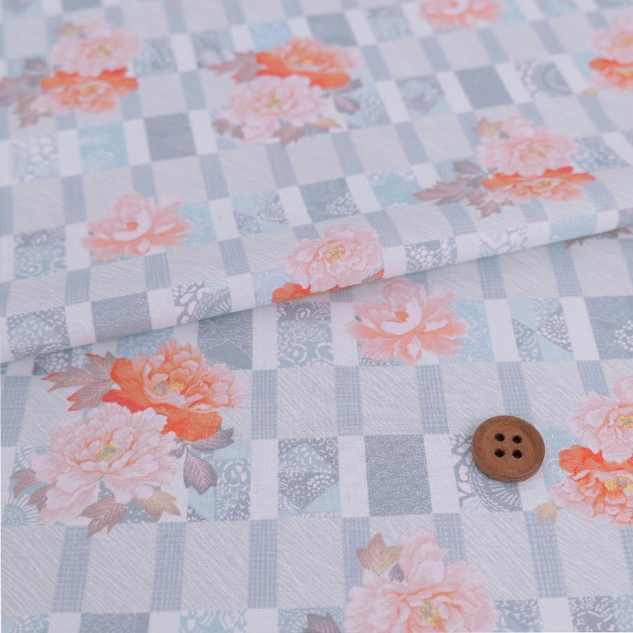 和柄コットン生地 変わり格子に牡丹(ライトブルー) 10cm単位 切り売り