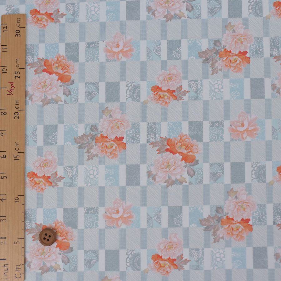 和柄コットン生地 変わり格子に牡丹(ライトブルー) 10cm単位 切り売り