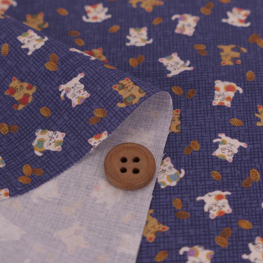 和柄コットン生地 招き猫に小判(青) 10cm単位 切り売り