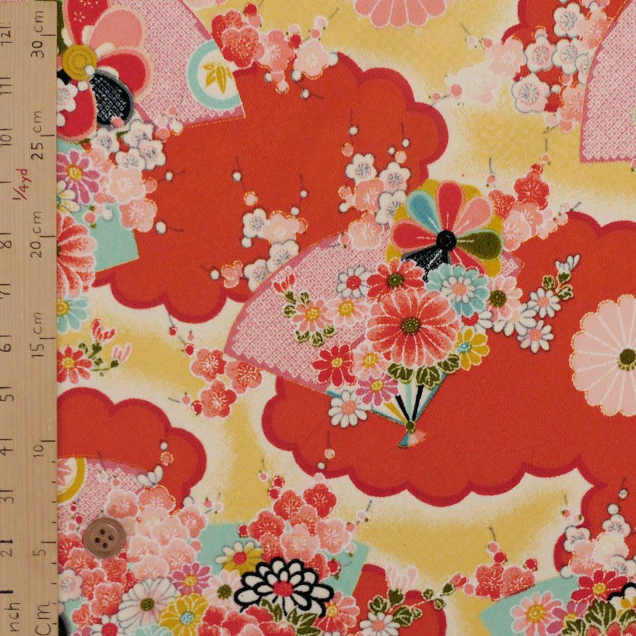 一越ちりめん生地 扇に菊と牡丹(柿色) 10cm単位 切り売り