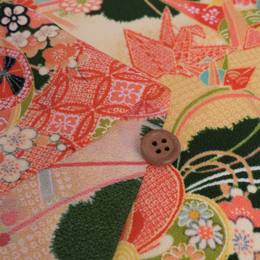 一越ちりめん生地 折鶴古典文様(ふかみどり/たまご色) 10cm単位 切り売り