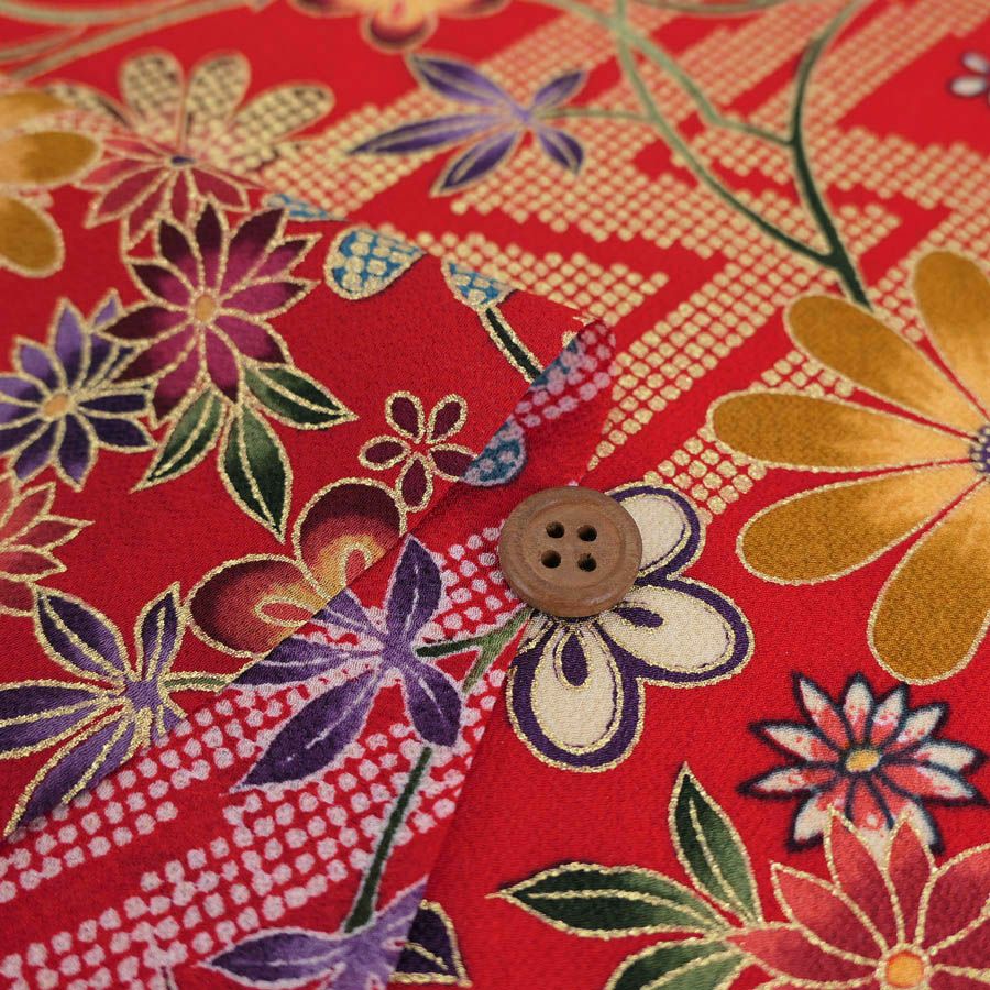 金箔一越ちりめん 金の稲妻かのこに花と蝶(赤) 10cm単位 切り売り