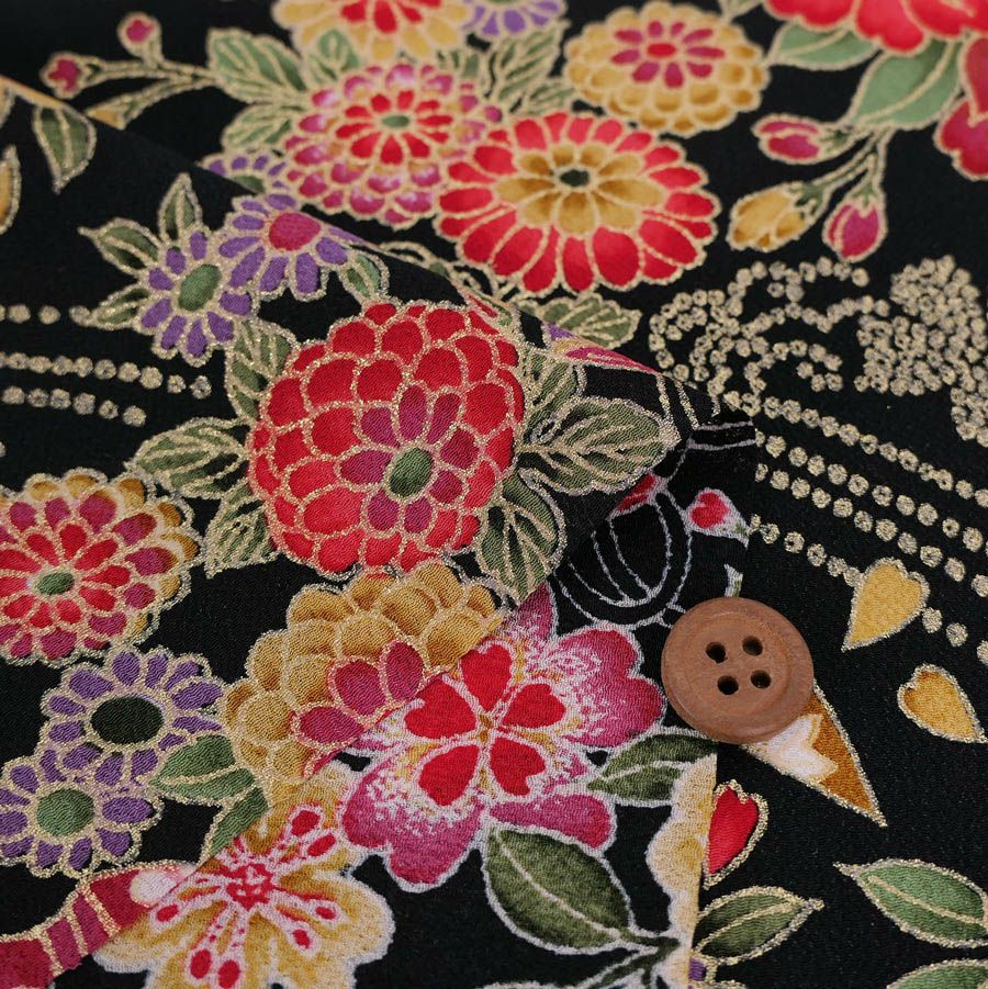 金箔一越ちりめん 折鶴と和花(黒) 10cm単位 切り売り