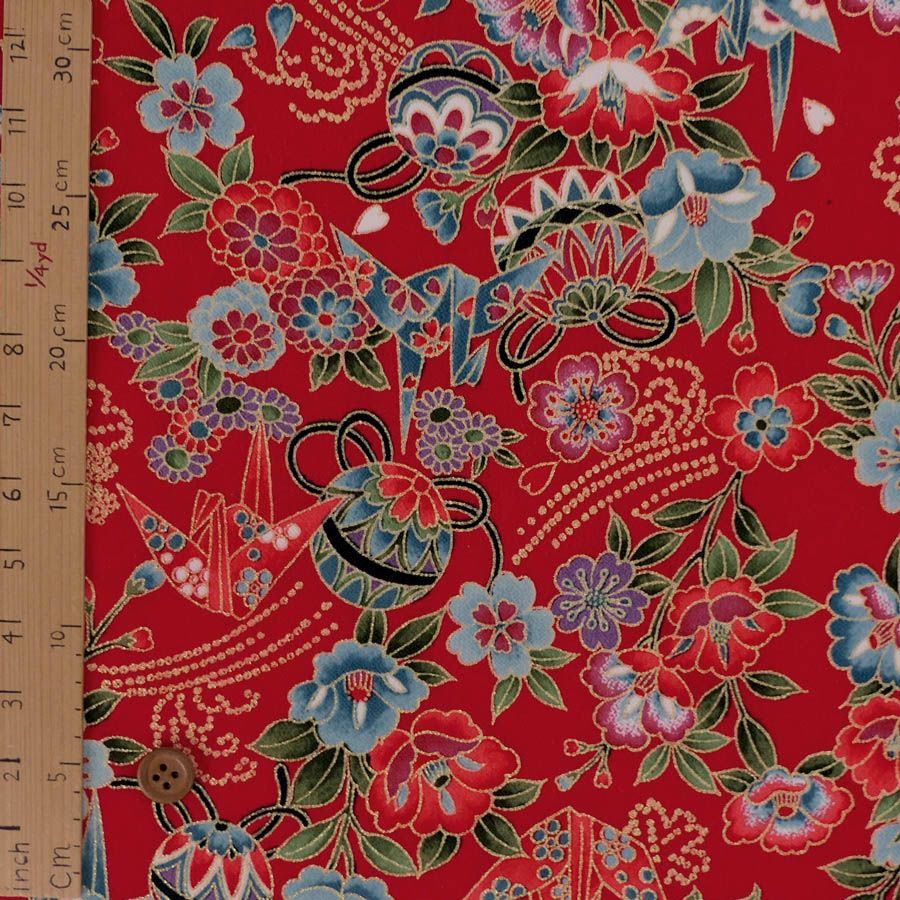 金箔一越ちりめん 折鶴と和花(赤) 10cm単位 切り売り