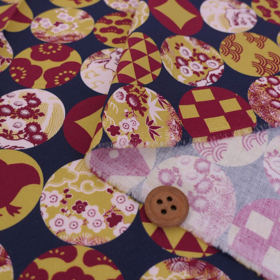 和柄コットン生地 円窓に吉祥模様(濃紺/からし) 10cm単位 切り売り