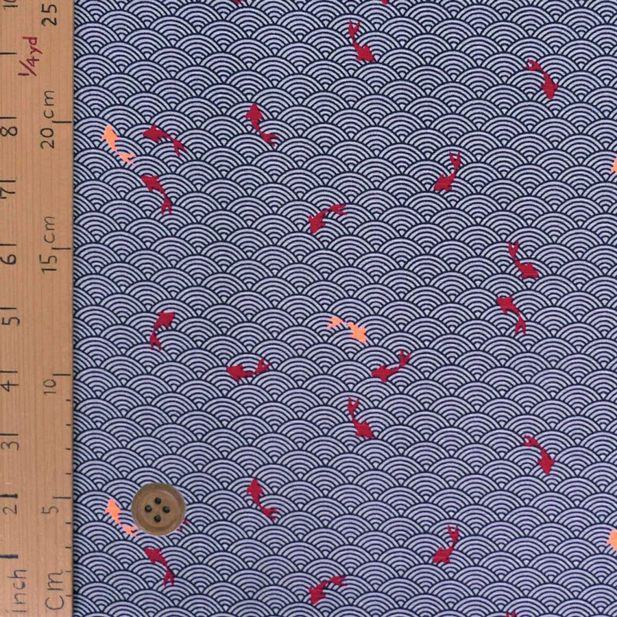 和柄コットン生地 青海波に金魚(濃紺) 10cm単位 切り売り
