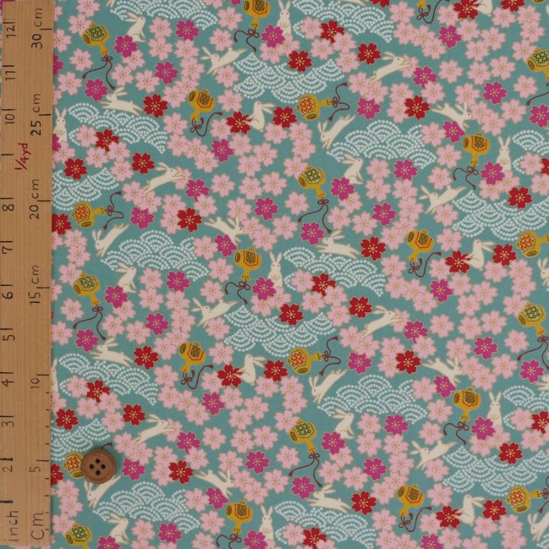 和柄コットン生地 うさぎと桜の吉祥文様(ブルー) 10cm単位 切り売り